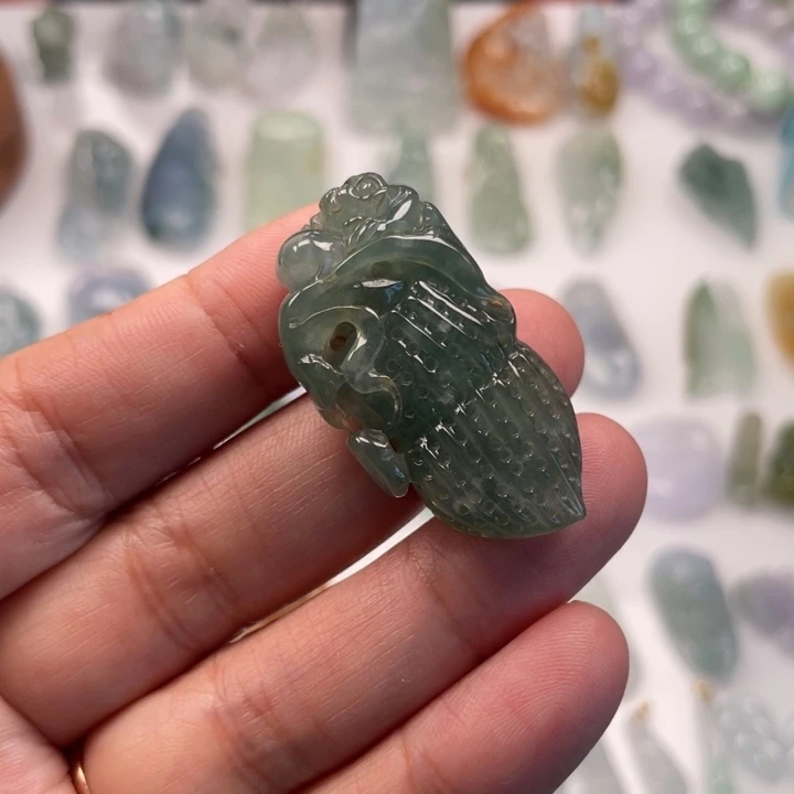 颈饰未镶嵌翡翠玉