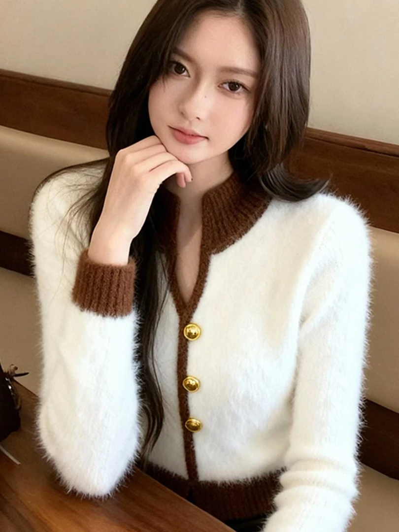 软糯白色毛衣女秋冬内搭打底高端独特漂亮气质小香风撞色针织上衣