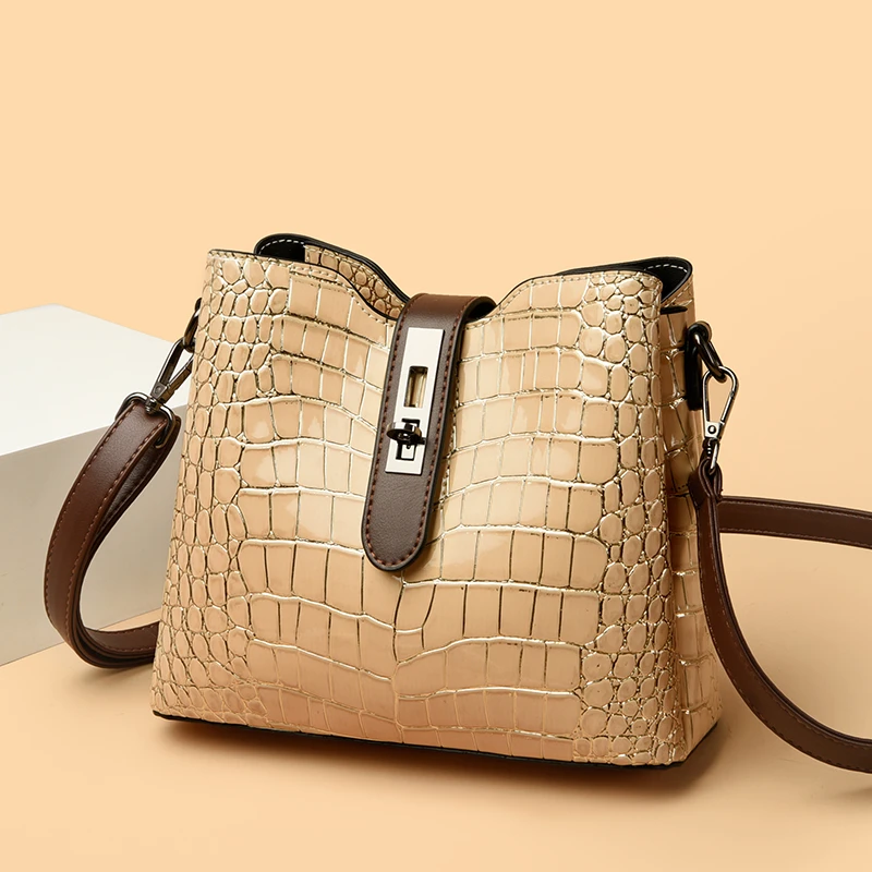 2025春季新款女士百搭网红时尚小众复古简约小包包韩版单肩斜挎包