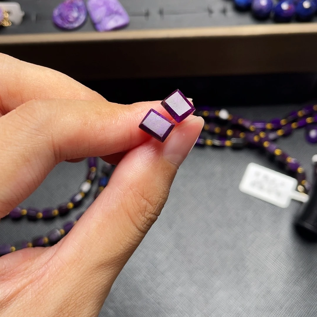 银S925镶嵌苏纪石（舒俱来）耳环