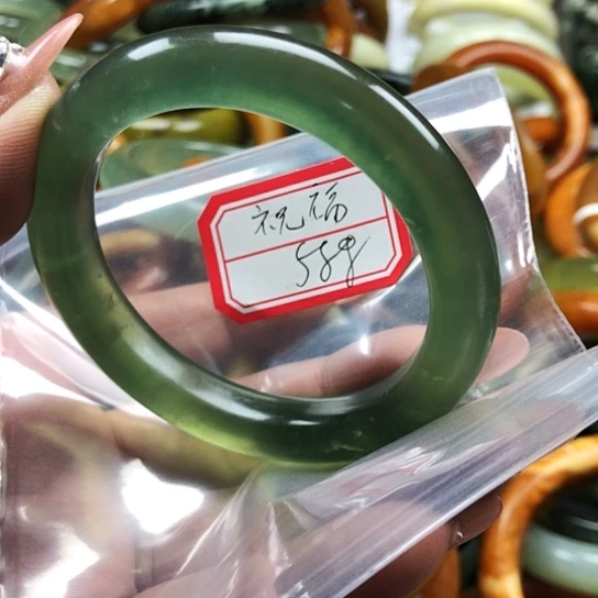 蛇纹石玉手镯未镶嵌祝*