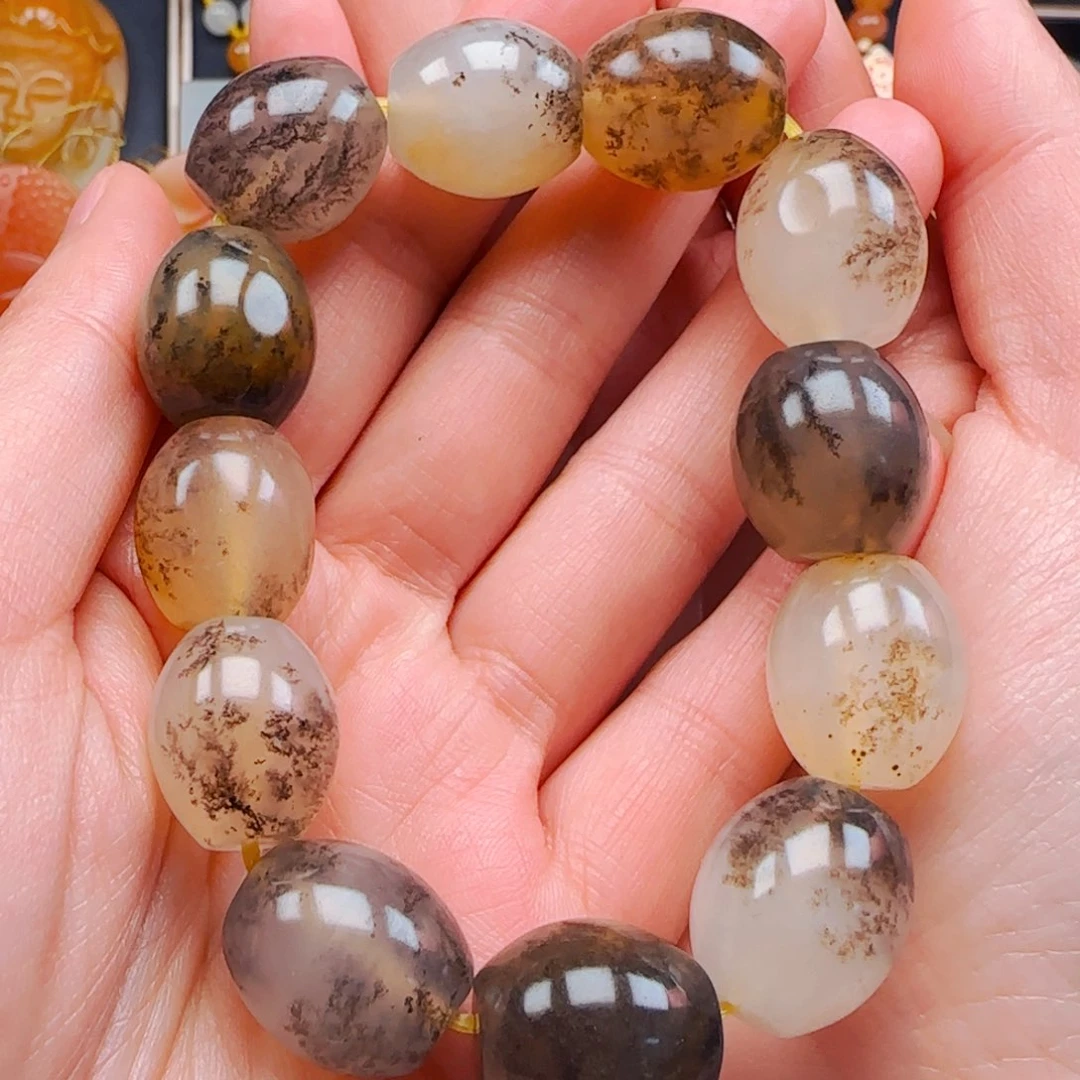 石英质玉（黄龙玉）1未镶嵌行***间