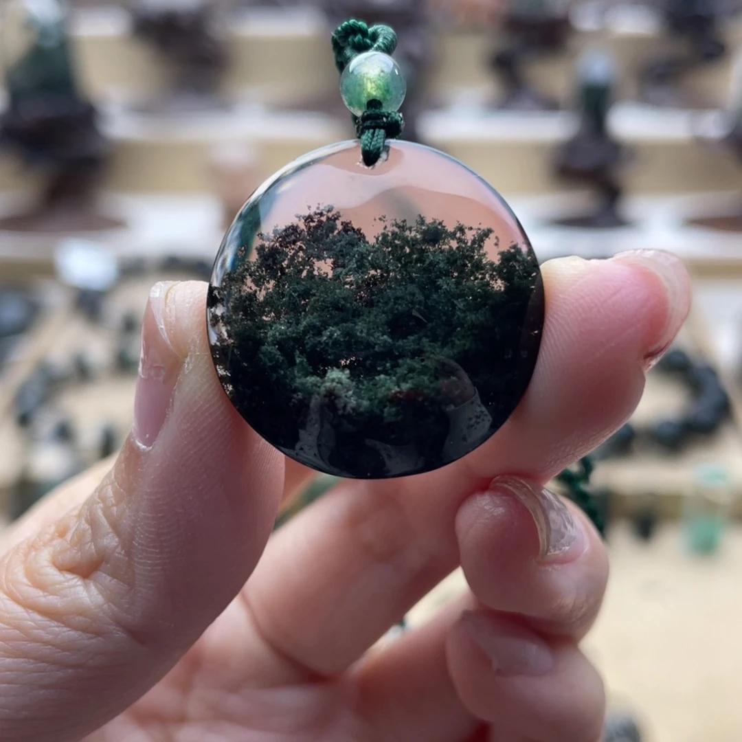 颈饰未镶嵌水晶绿幽灵吊坠