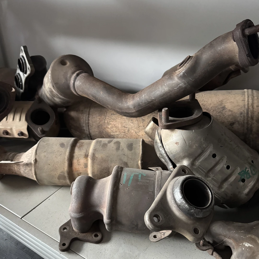 宝马原厂X5X1X3 525 520 530 320 325 330 X6 730 740 三元催化器