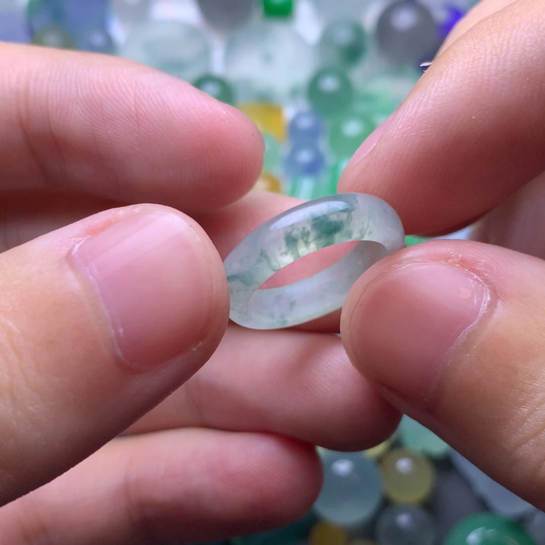 定制翡翠未镶嵌挂件