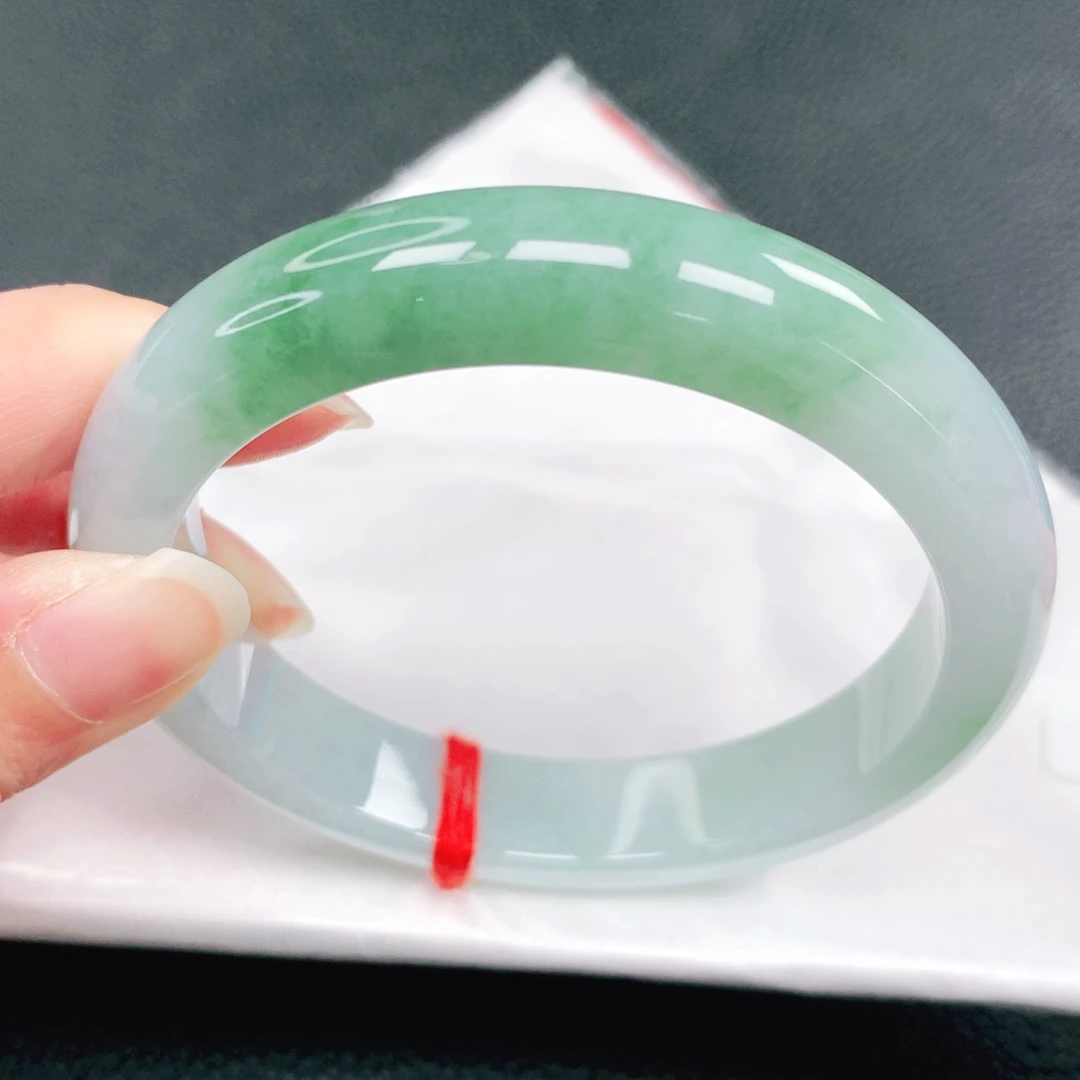 翡翠未镶嵌手镯61圈