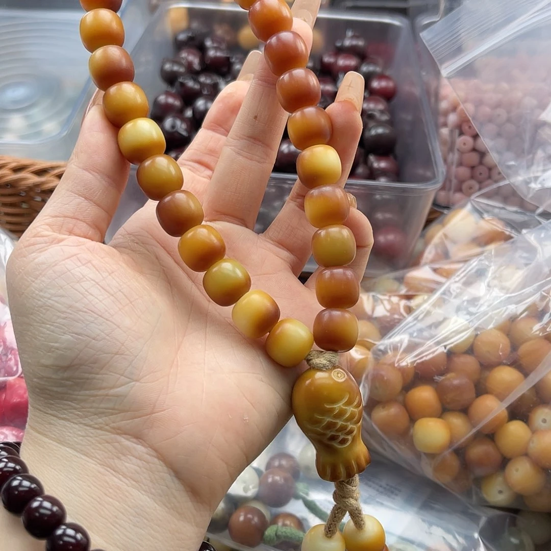 白玉菩提吊坠花**裳c c c13mm/1串