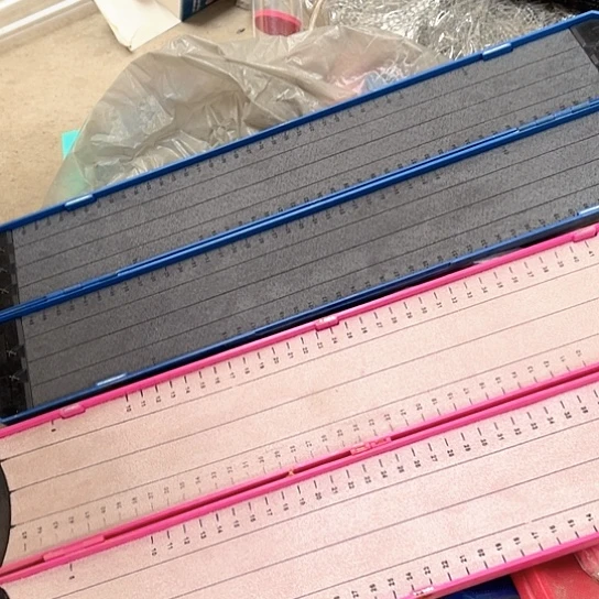 瑕疵子线盒随机发一个。