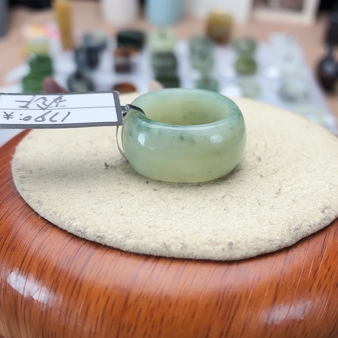 未镶嵌戒指和田玉c52飘翠方圆18.4不退换