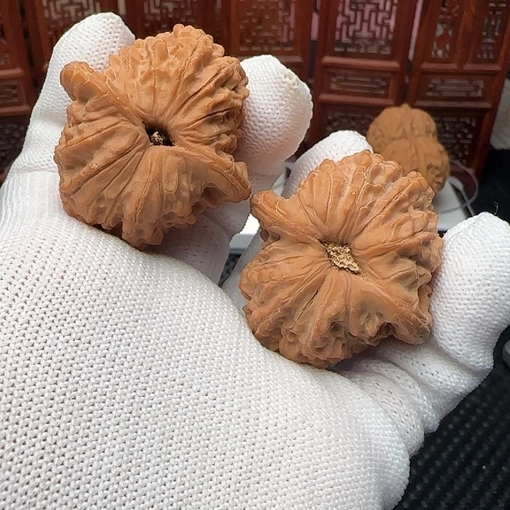 文玩核桃吊坠全品血麒麟41尺4