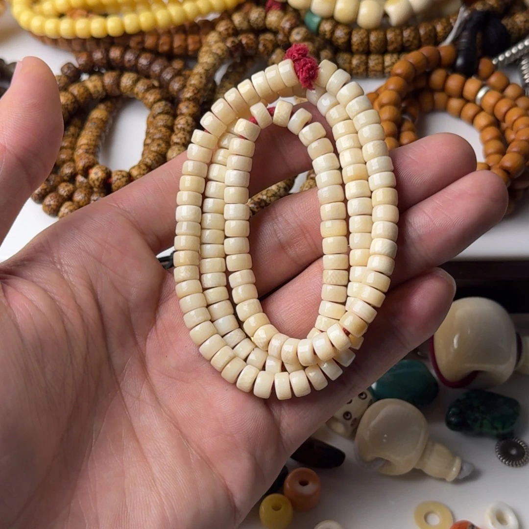 琉璃/树脂/塑料类藏传配饰