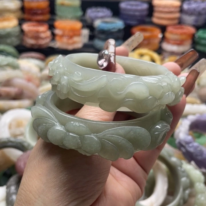 石英岩玉未镶嵌手镯