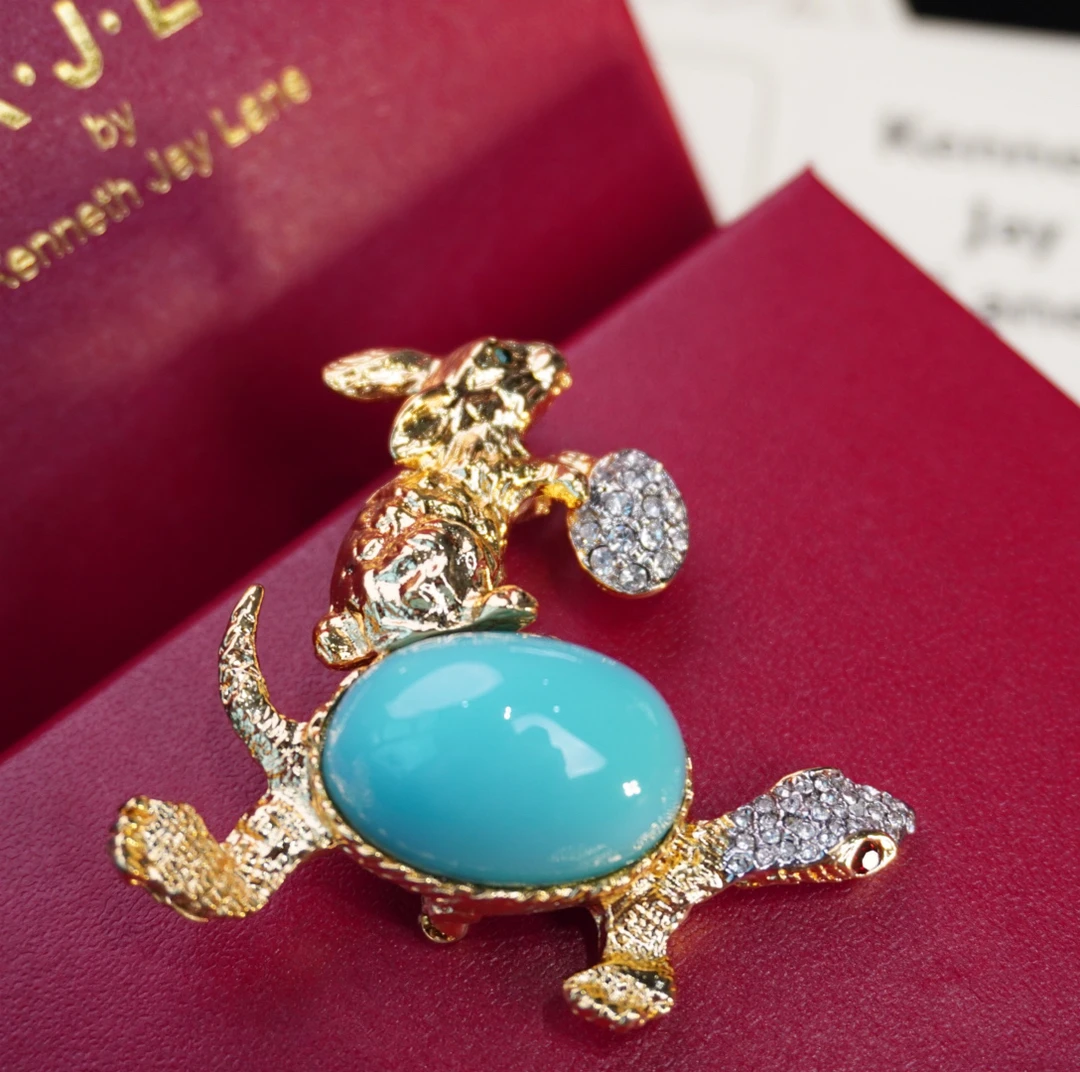 铜合金胸针 KJL蓝色龟兔胸针华丽质感时尚经典轻奢[正品中古]66