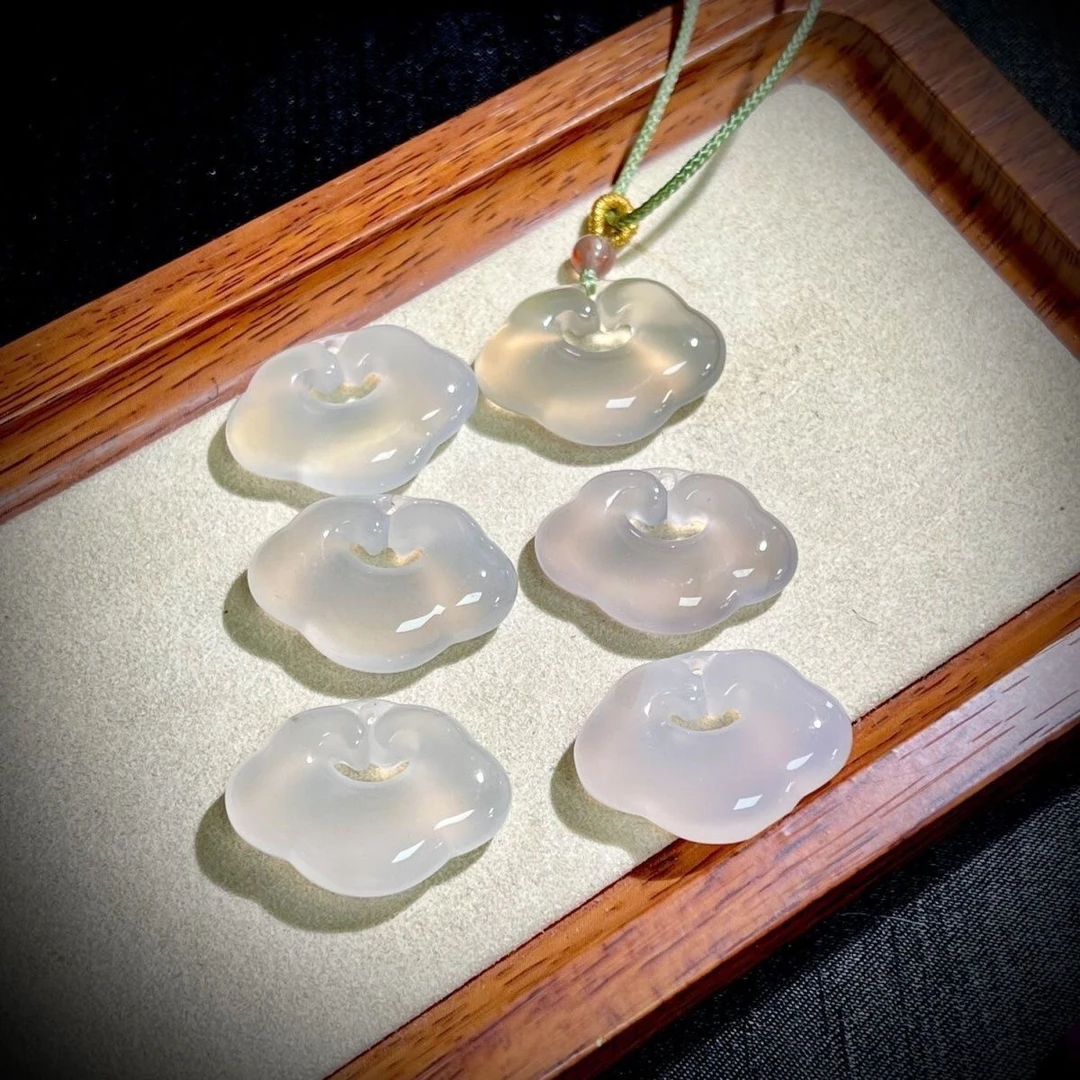 天然高冰玉髓玛瑙祥云锁挂件男女款锁骨链