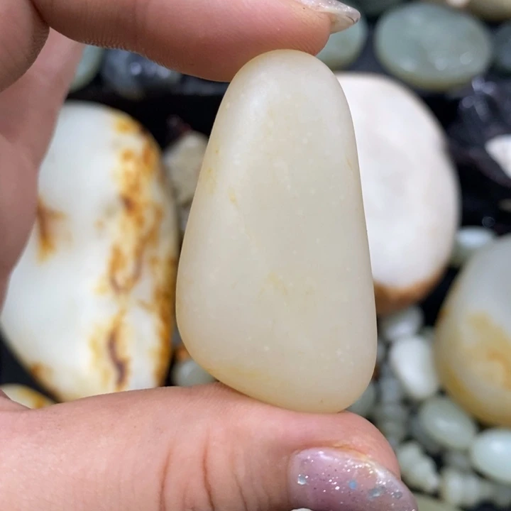 和田玉（糖玉）未镶嵌挂件