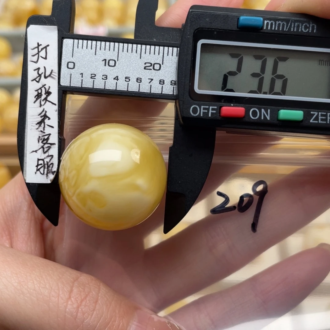 蜜蜡裸石未镶嵌大***鲜蜜蜡