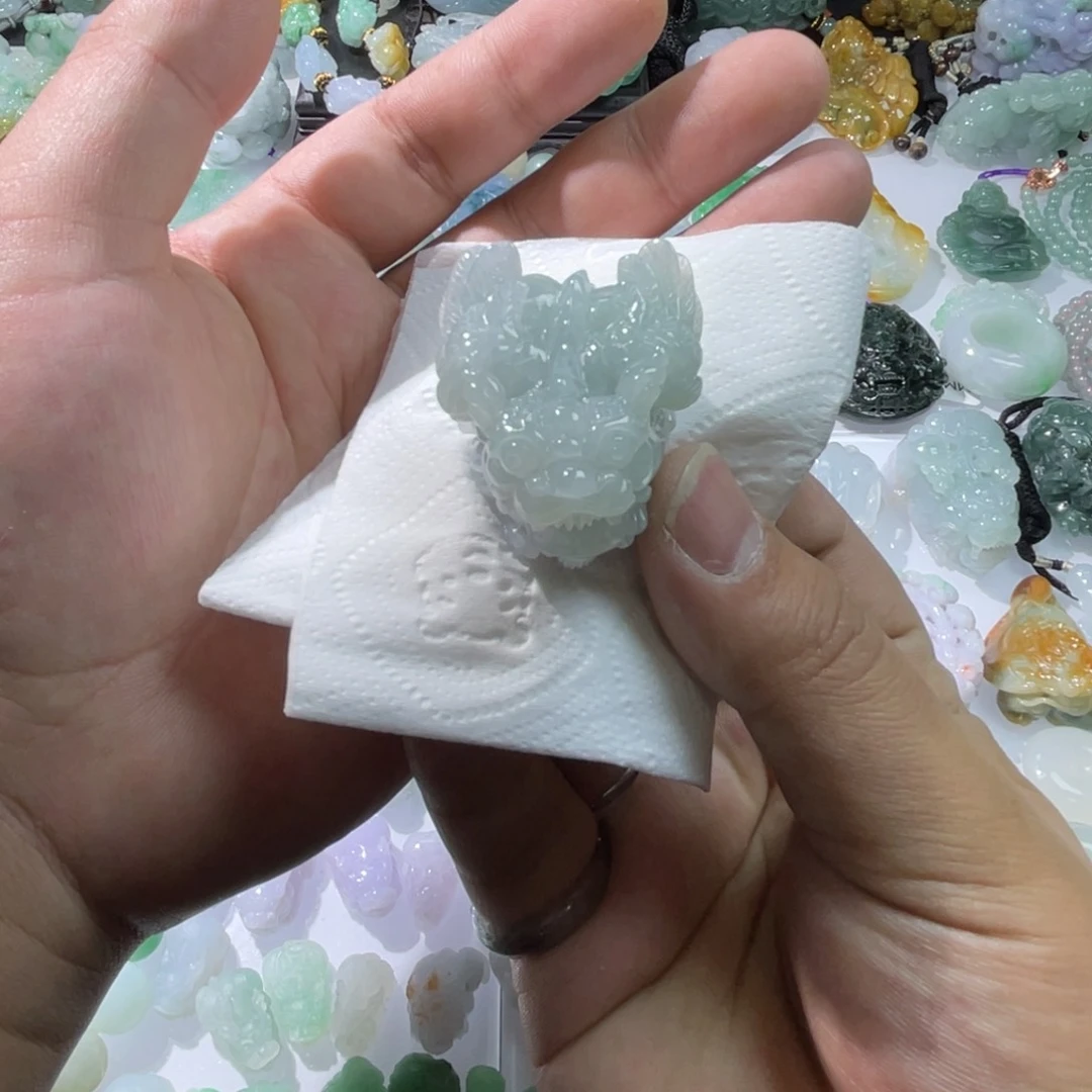 翡翠颈饰未镶嵌天然