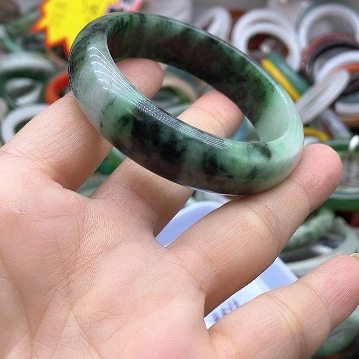翡翠未镶嵌手镯手镯