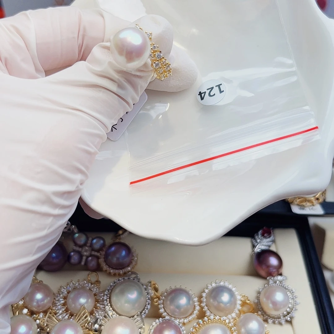 银S925镶嵌淡水珍珠耳饰