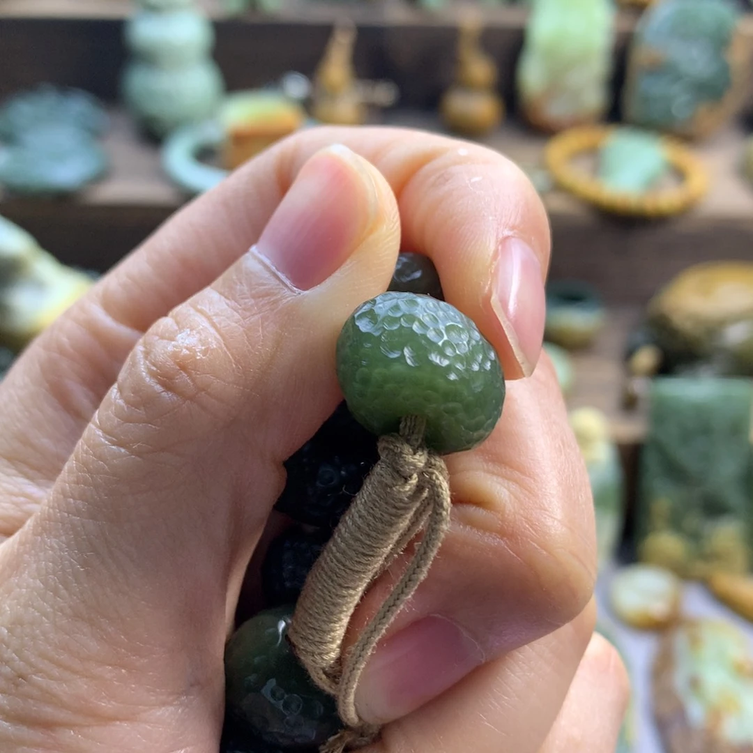 金***牛岫岩老玉（透闪石质玉）未镶嵌珠宝奇石