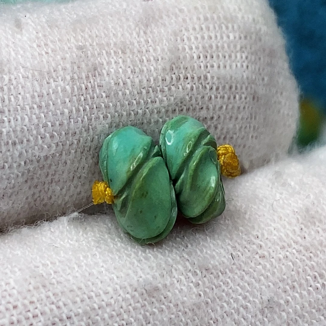 绿松石未镶嵌天然原矿 带武汉地大证书