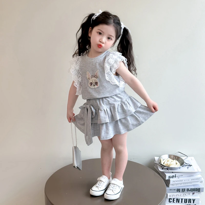 女童夏季套装洋气2025新款儿童蕾丝飞袖百褶裙宝宝夏装时髦衣服