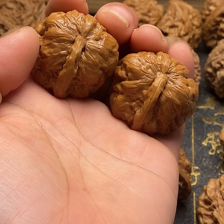 桃核吊坠蛤蟆头一根筋gm