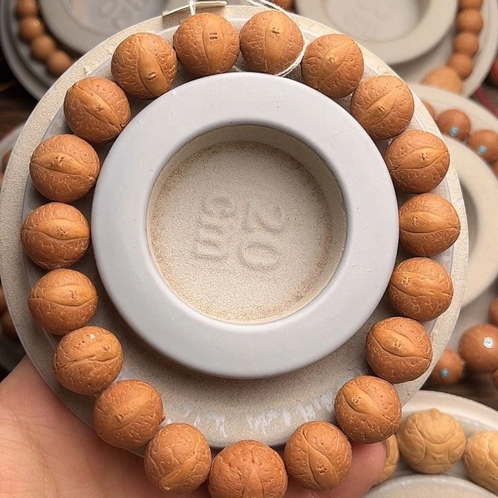 凤眼菩提手串14福利