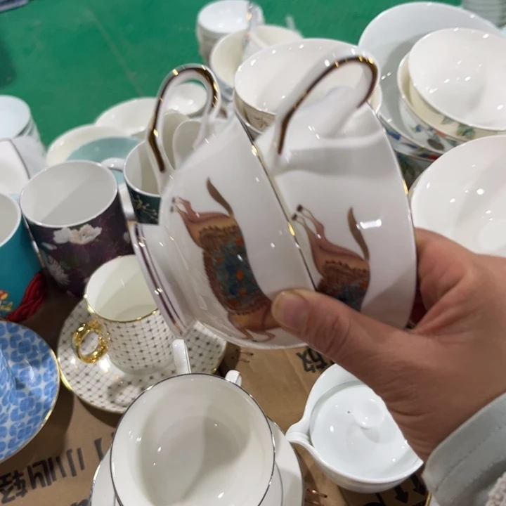 瓷片爱马仕咖啡杯两个