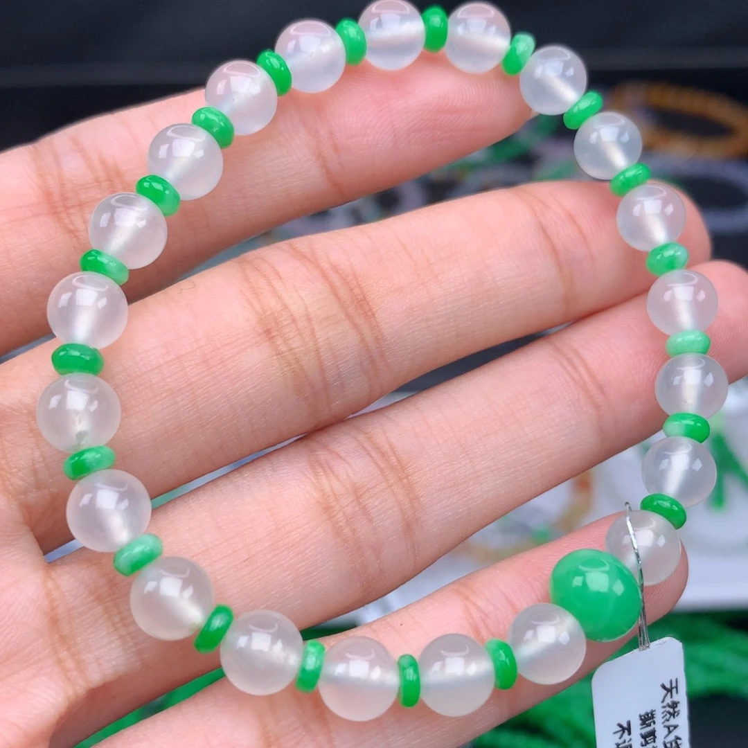 翡翠手链未镶嵌卡