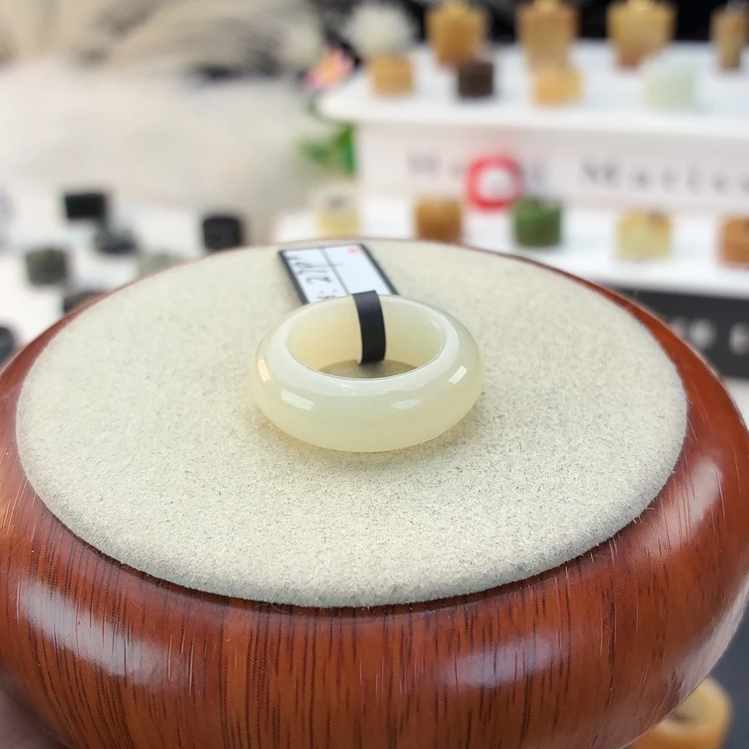 和田玉未镶嵌戒指i83暖白轮胎16.3mm