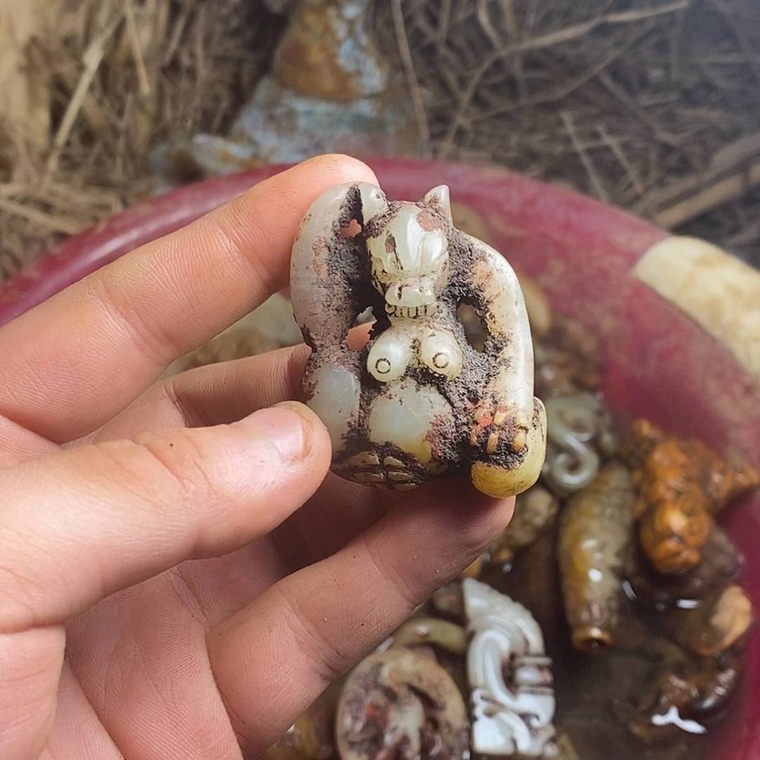 知***和田玉（糖玉）未镶嵌颈饰