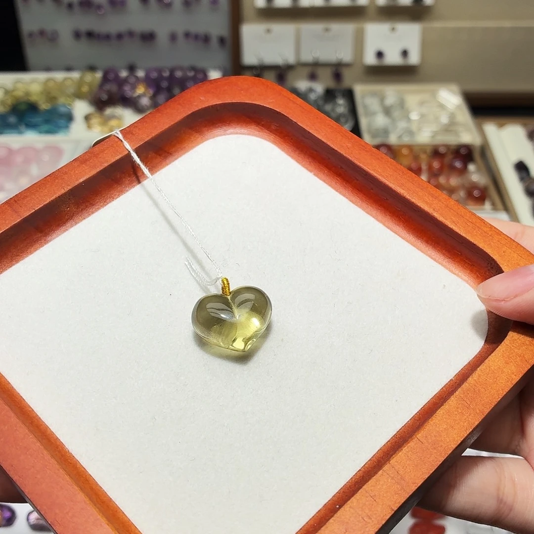 水晶吊坠(不含链)未镶嵌成品 黄水 爱心 屁桃