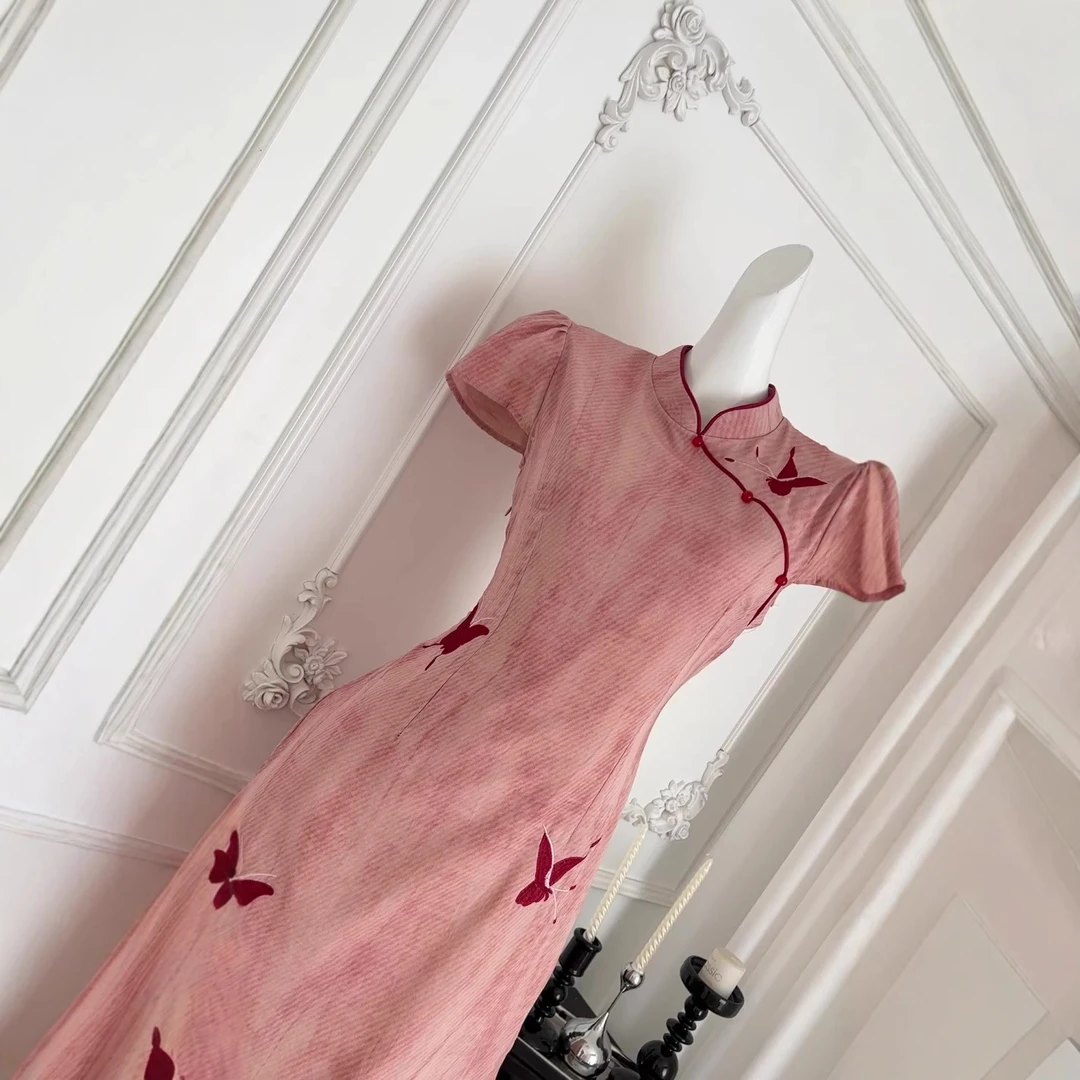 『欣幸』七七很芒南风里新中式蝴蝶刺绣旗袍夏新品压褶显瘦连衣裙