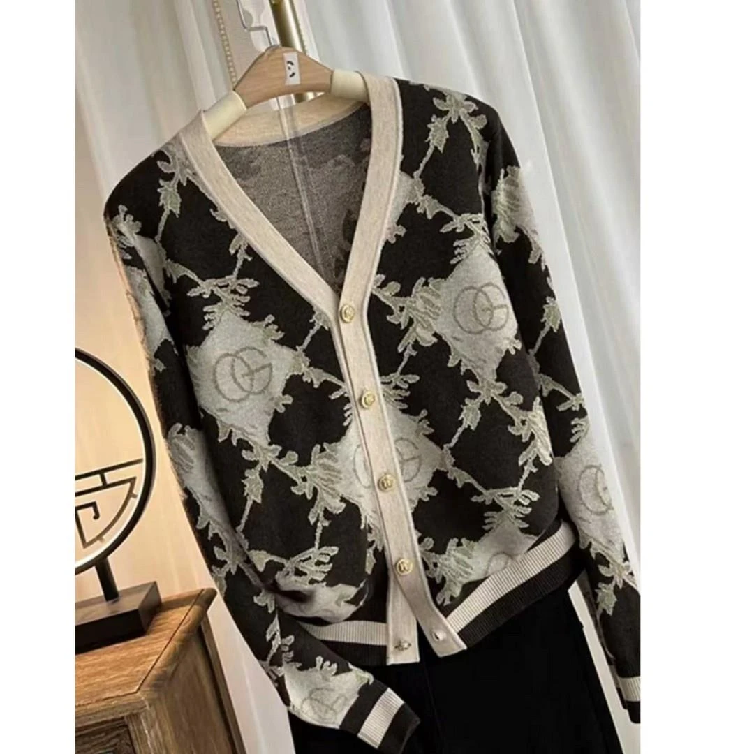 欧货高级感气质小香风针织开衫女秋冬时尚百搭外套上衣1299