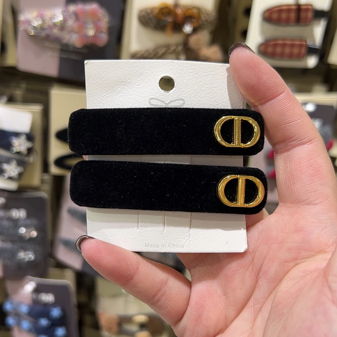 布艺非金属猪鼻子丝绒拜拜夹
