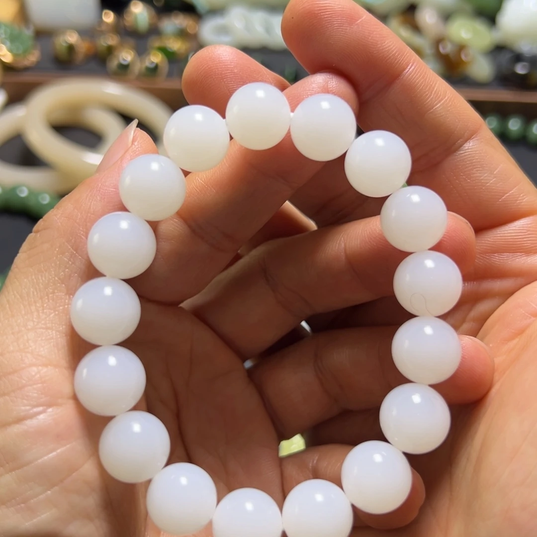 和田玉未镶嵌手串