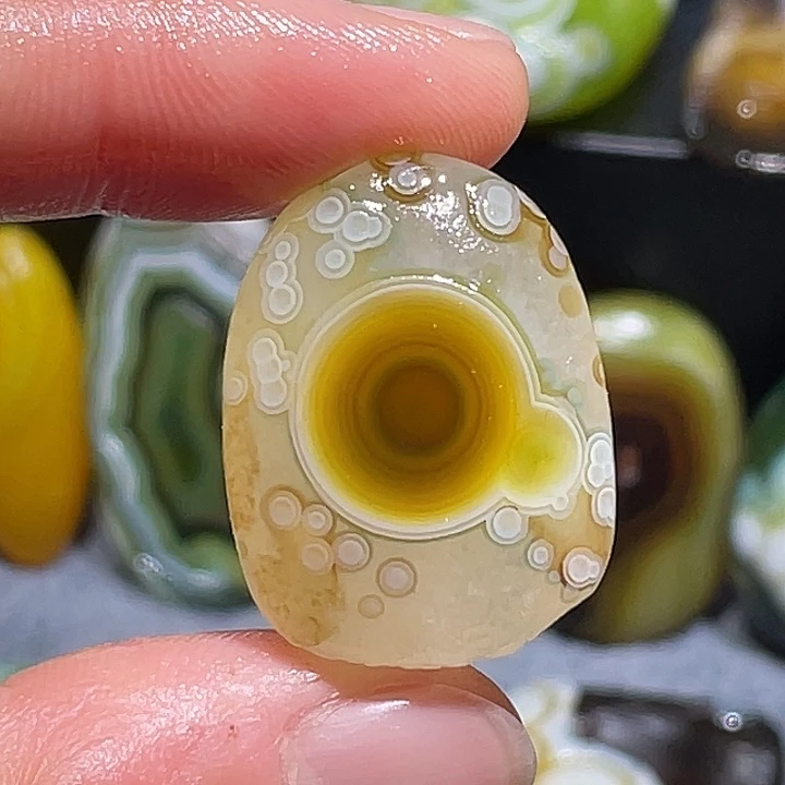 玛瑙/玉髓未镶嵌珠宝奇石