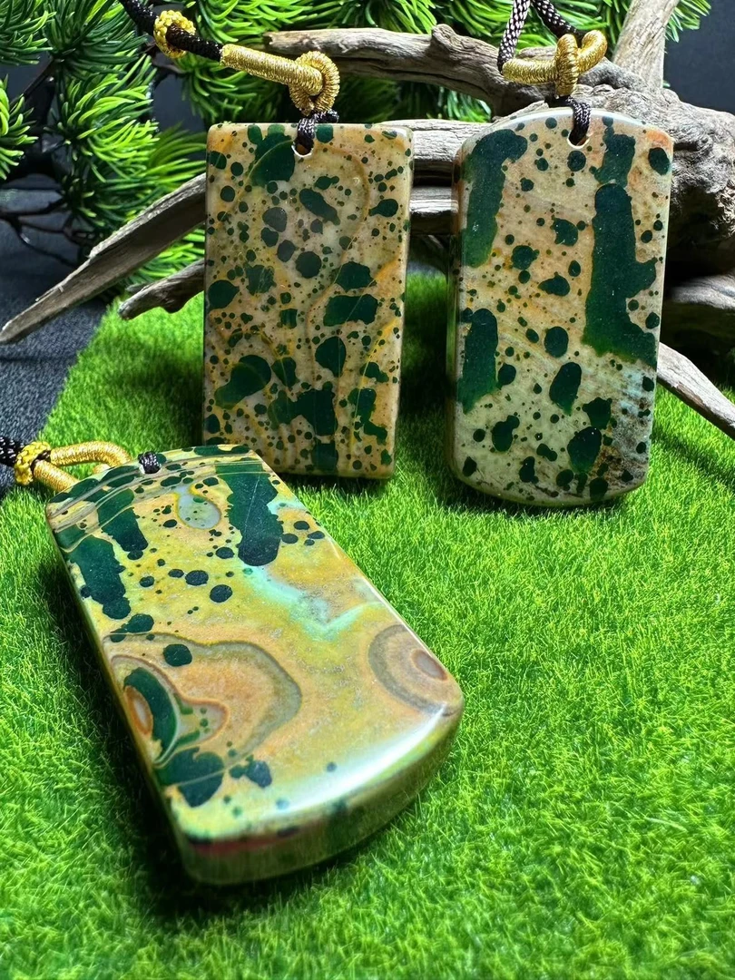 S6511【福嘟嘟】玄武益母玛瑙绿玛瑙无事牌吊坠-配绳-多样性发一件