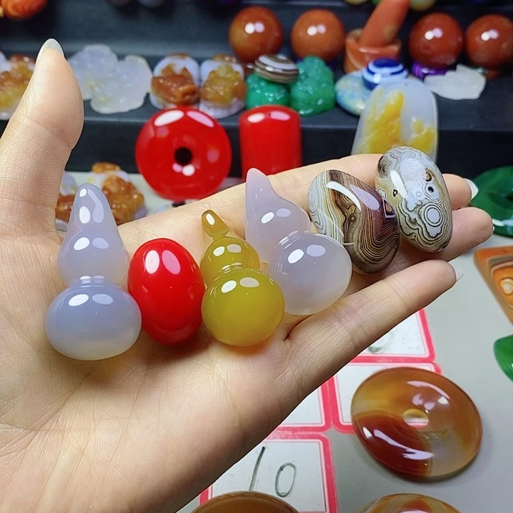 玛瑙/玉髓吊坠(不含链)未镶嵌浮**士