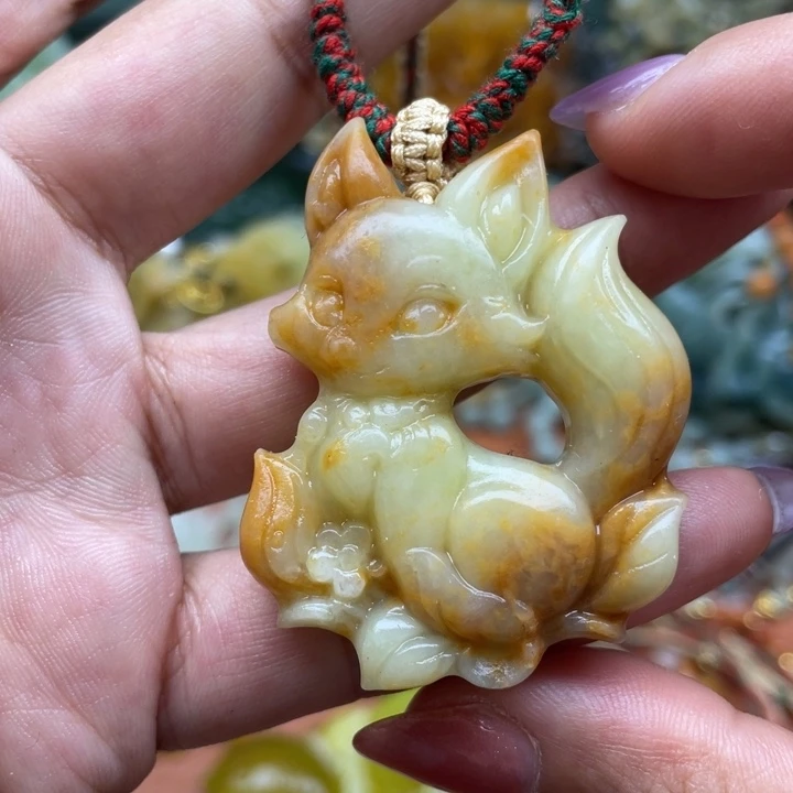 蛇纹石玉未镶嵌吊坠