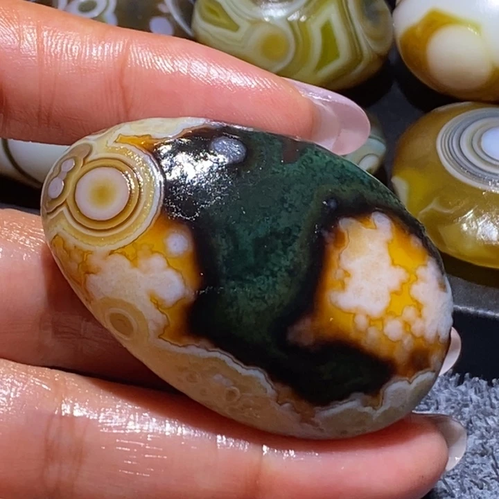 五***瑙玛瑙/玉髓未镶嵌珠宝奇石