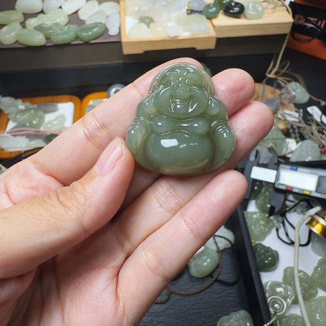 野***子和田玉未镶嵌颈饰