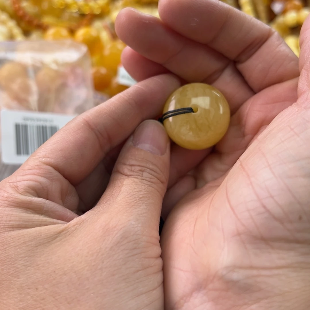 未镶嵌琥珀珠宝奇石