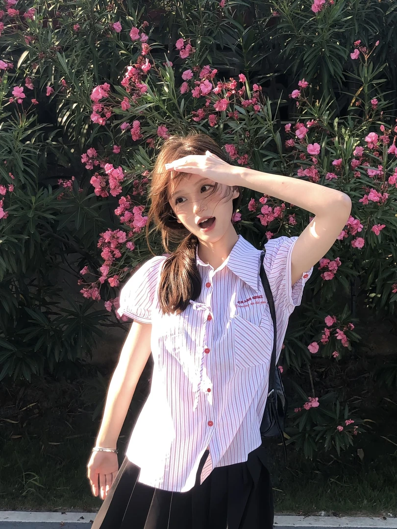 日系复古短袖条纹衬衫女2025新款夏季宽松薄款休闲衬衣学院风上衣