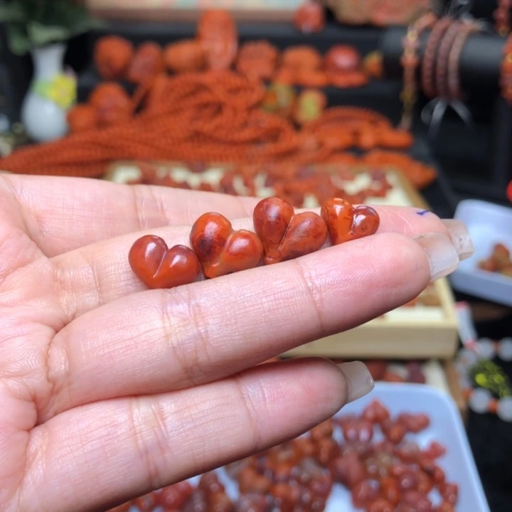 南红玛瑙未镶嵌吊坠(不含链)