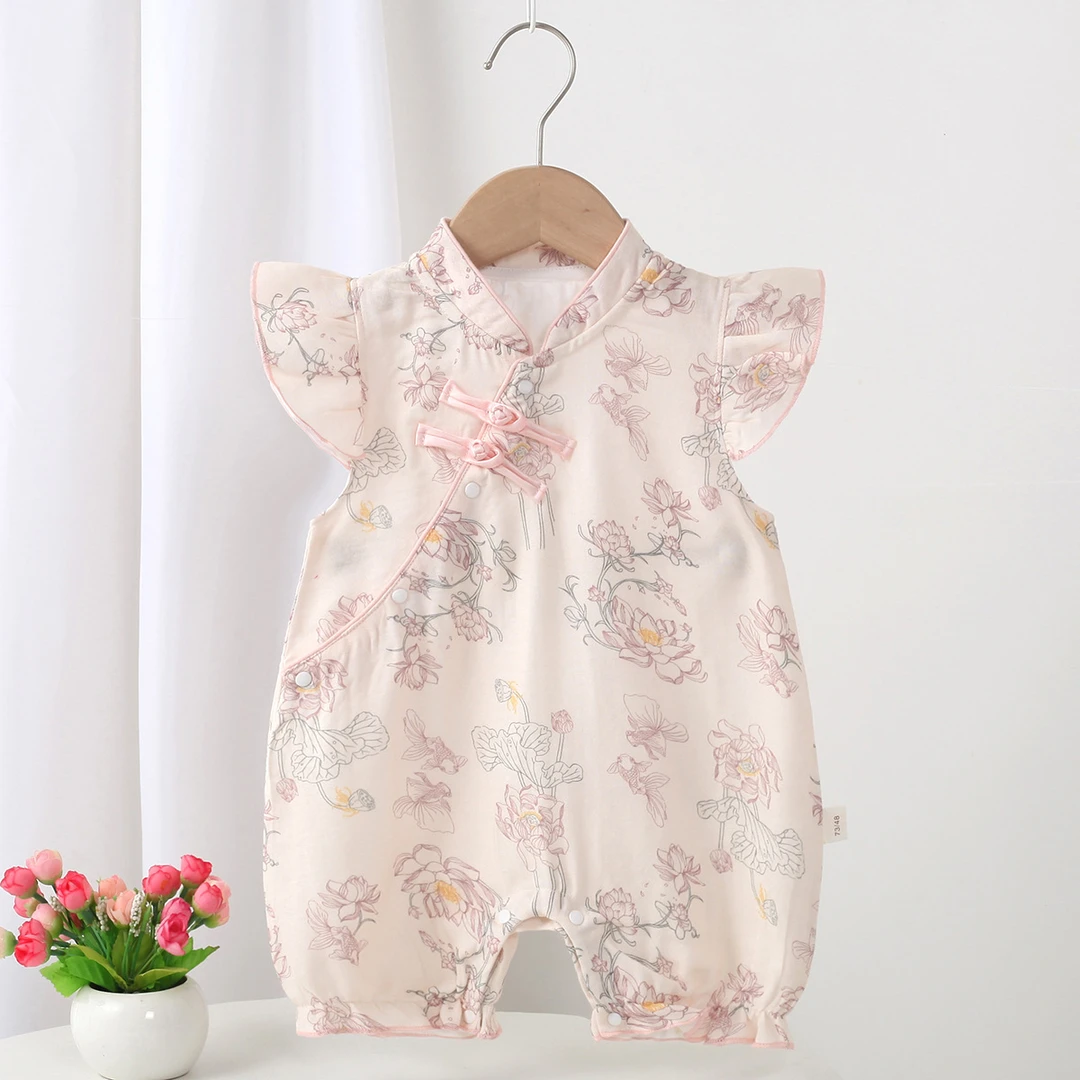 夏季新款2025年中国风女宝宝外出盘扣闭裆哈衣女宝外出无骨连体衣