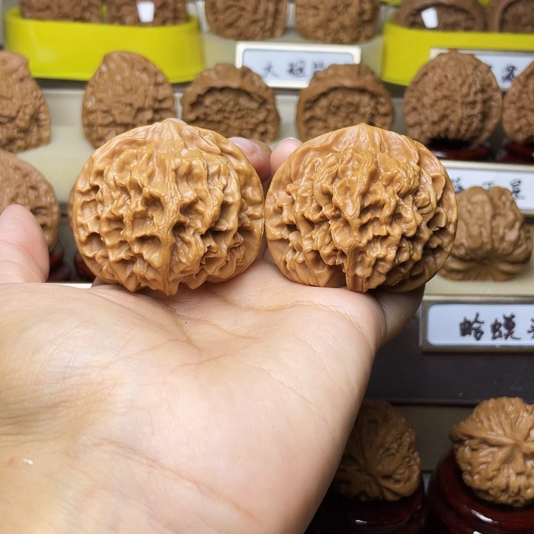 把件文玩核桃蓝**洋帝王48左右