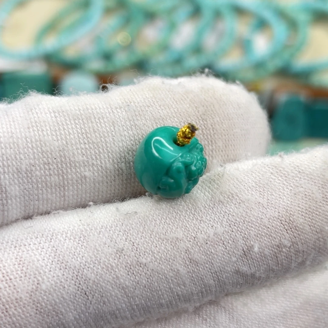 绿松石未镶嵌挂件