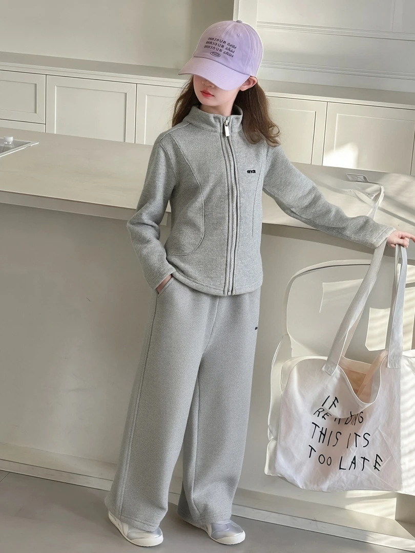 2025冬款女童休闲时尚奥粒绒套装外穿校服百搭洋气简约内搭修身款